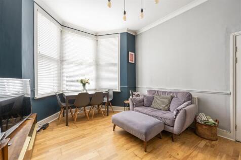 Bulwer Road, E11