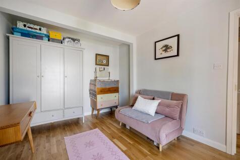 Trevelyan Road E15