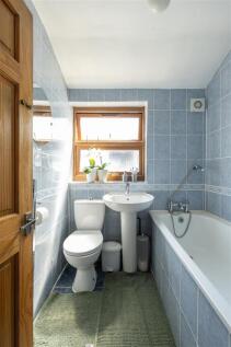 Bathroom.jpg