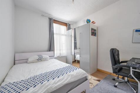 Second-Bedroom-2.jpg
