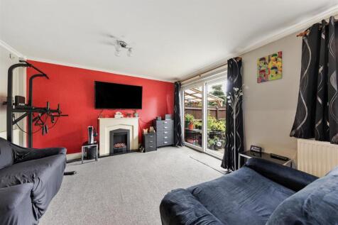 Westmorland Close, E12
