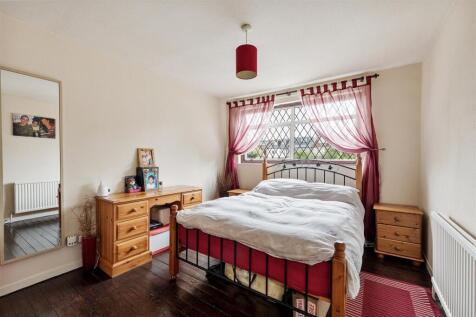 Westmorland Close, E12