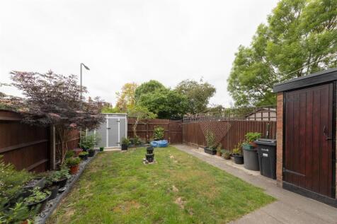 Westmorland Close, E12