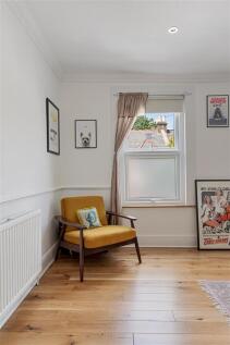 Ferndale Road, E11