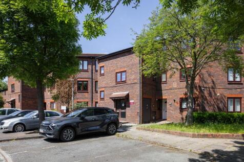 St. Gabriel&#39;s Close, E11