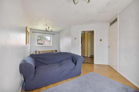 St. Gabriel&#39;s Close, E11