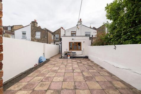 Dames Road E7