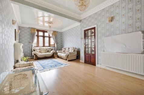 Dames Road E7
