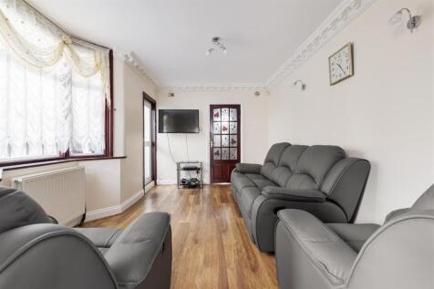 Dames Road E7