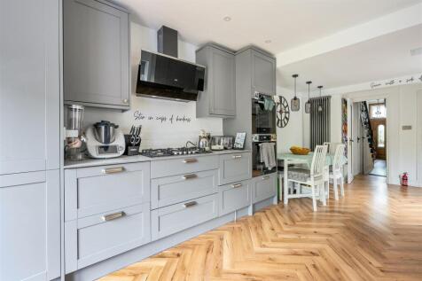 Kitchen-4.jpg