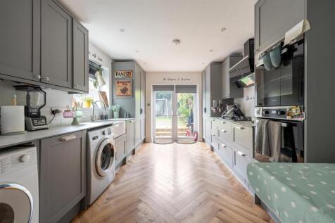Kitchen-2.jpg