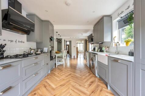 Kitchen-3.jpg