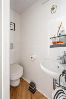 Downstairs-WC.jpg