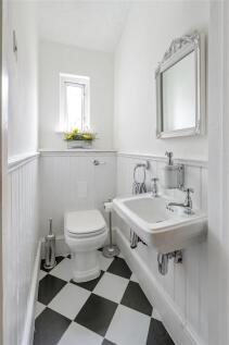 Upstairs-WC.jpg