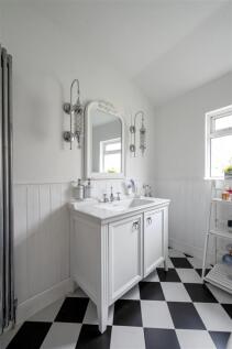 Bathroom-2.jpg