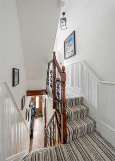 Upstairs-Hallway.jpg