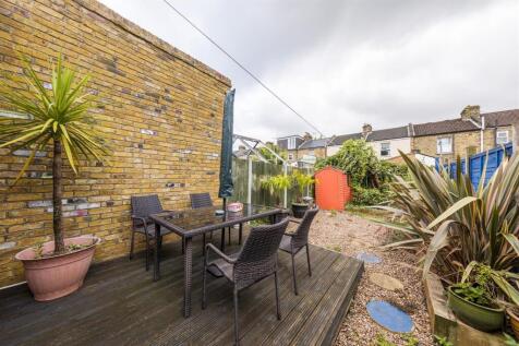 89, Stewart Road, E15