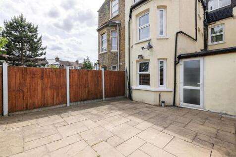 Upton Lane, E7