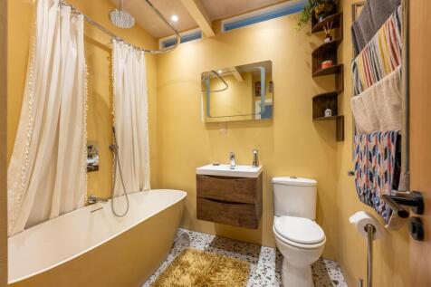 65a Fladgate Road, E11