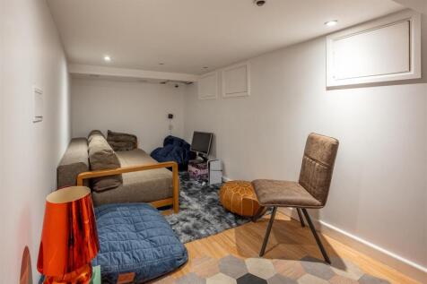 65a Fladgate Road, E11
