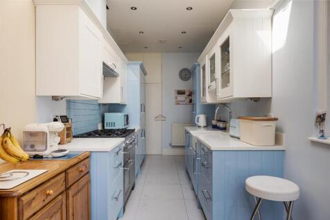 Harpenden Road E12