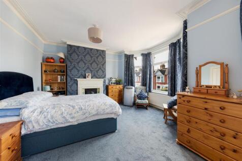 Harpenden Road E12