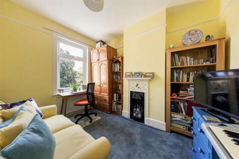 Harpenden Road E12