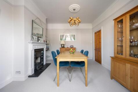 Dyson Road E11