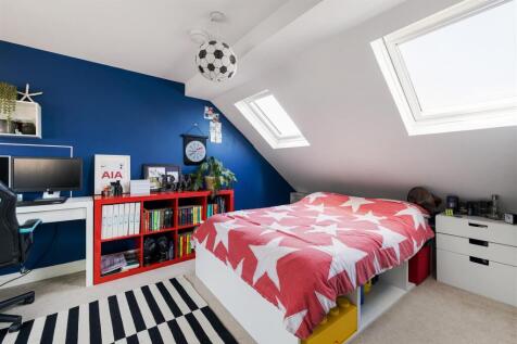 Woodcote Road, E11