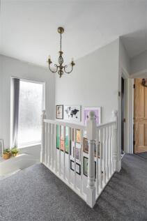 Cavendish Drive, E11