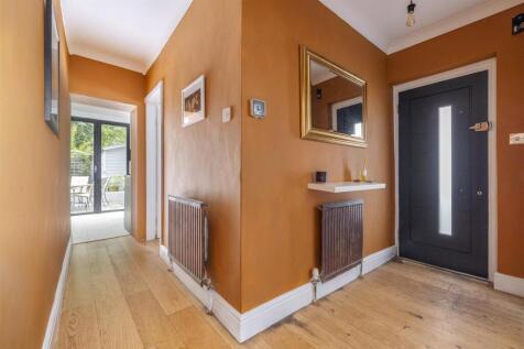 Hermon Hill E11