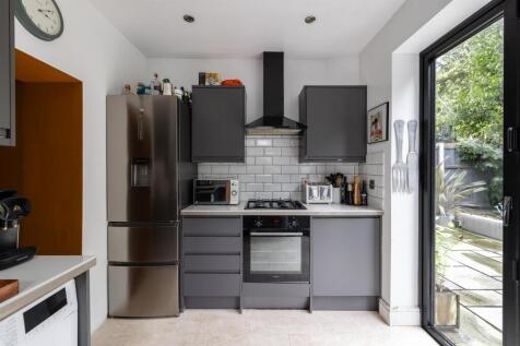 Hermon Hill E11