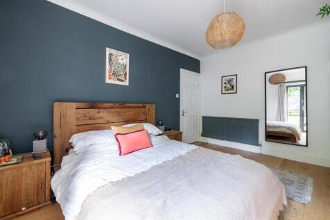 Hermon Hill E11