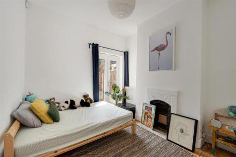 Malvern Road, E11