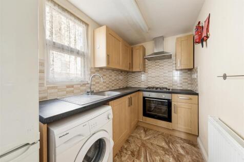 Green Street, E7