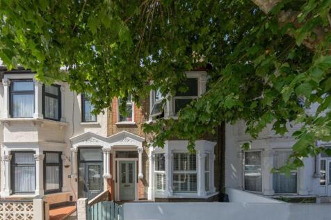 Shrewsbury Road, E7