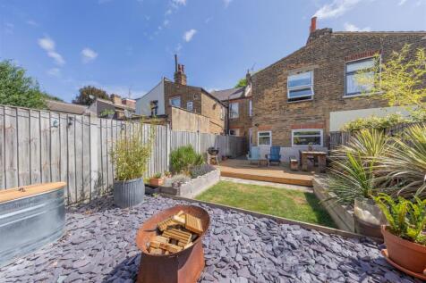 Shrewsbury Road, E7