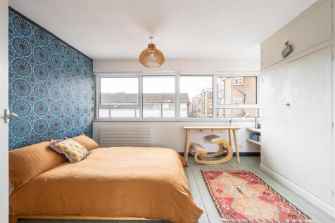 Forest Road, E11