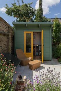 Spratt Hall Road E11