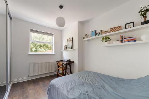 Cavendish Drive E11