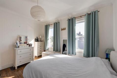 Oakdale Road E11