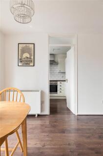 Carnarvon Road E15