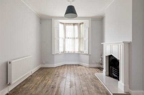 Odessa Road, E7