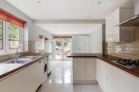 Odessa Road, E7