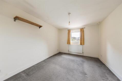 Odessa Road, E7
