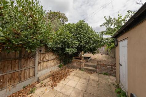 Odessa Road, E7