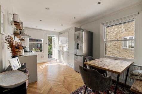 Capel Road, E7