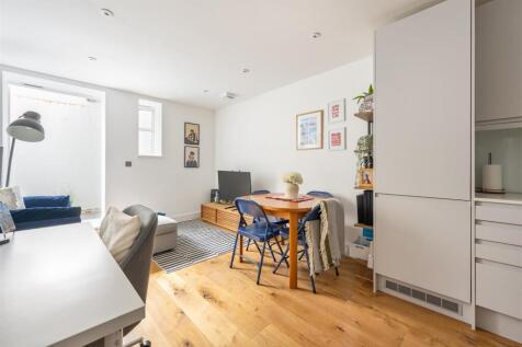 Living-Area-8.jpg