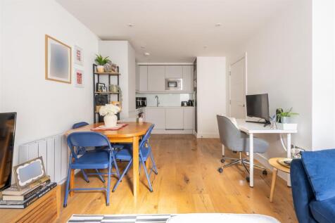 Living-Area-2.jpg