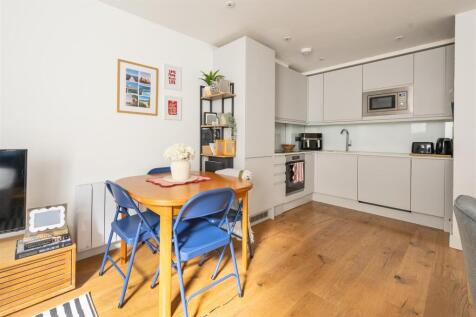 Living-Area-7.jpg